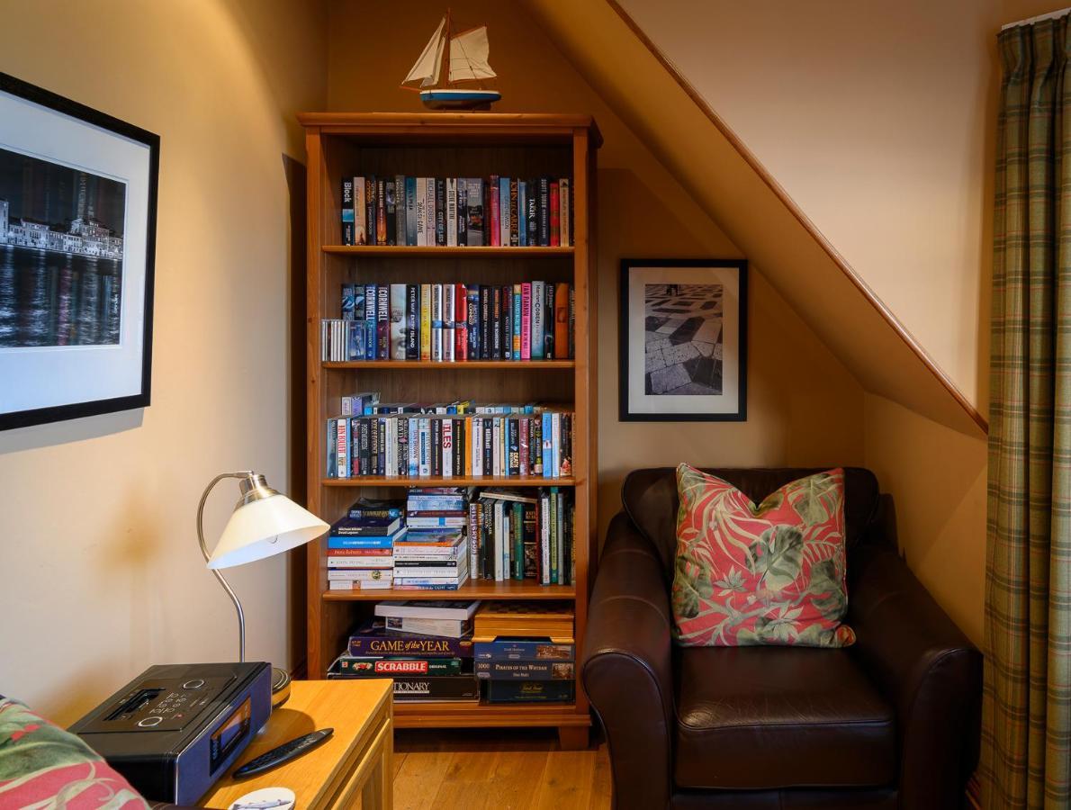 Crail Posthouse - 19Th Century Traditional House エクステリア 写真